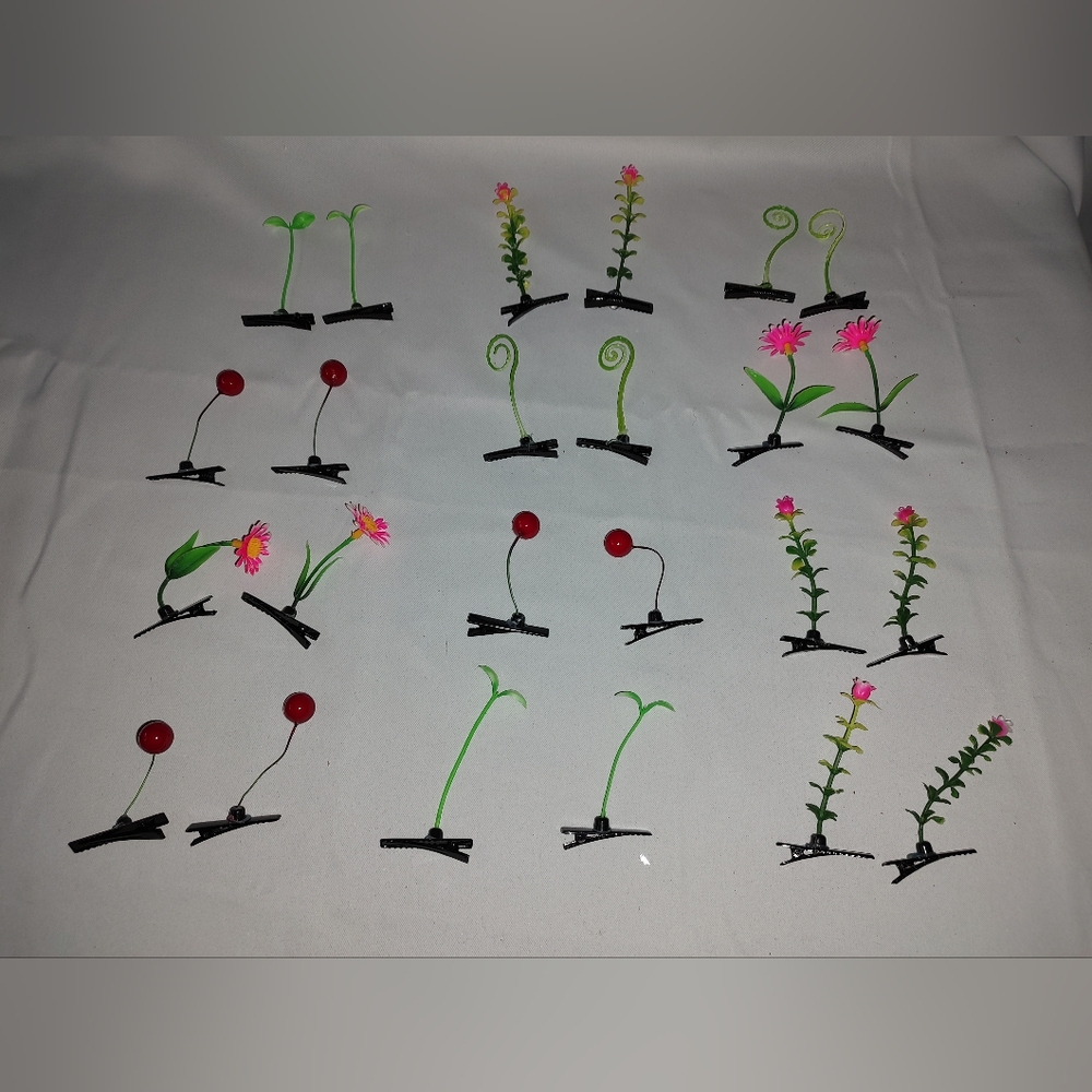 Blossoms Sprouts Hair Clips Cosplay Costume 12 sets NEW unbranded Pretend Play
